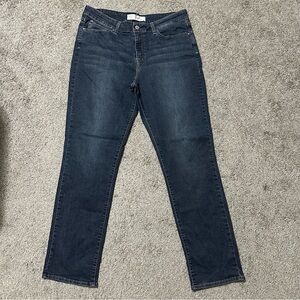 Women’s Signature by Levi Strauss Dark Blue Straight Leg Jeans, size 14 (32x32)